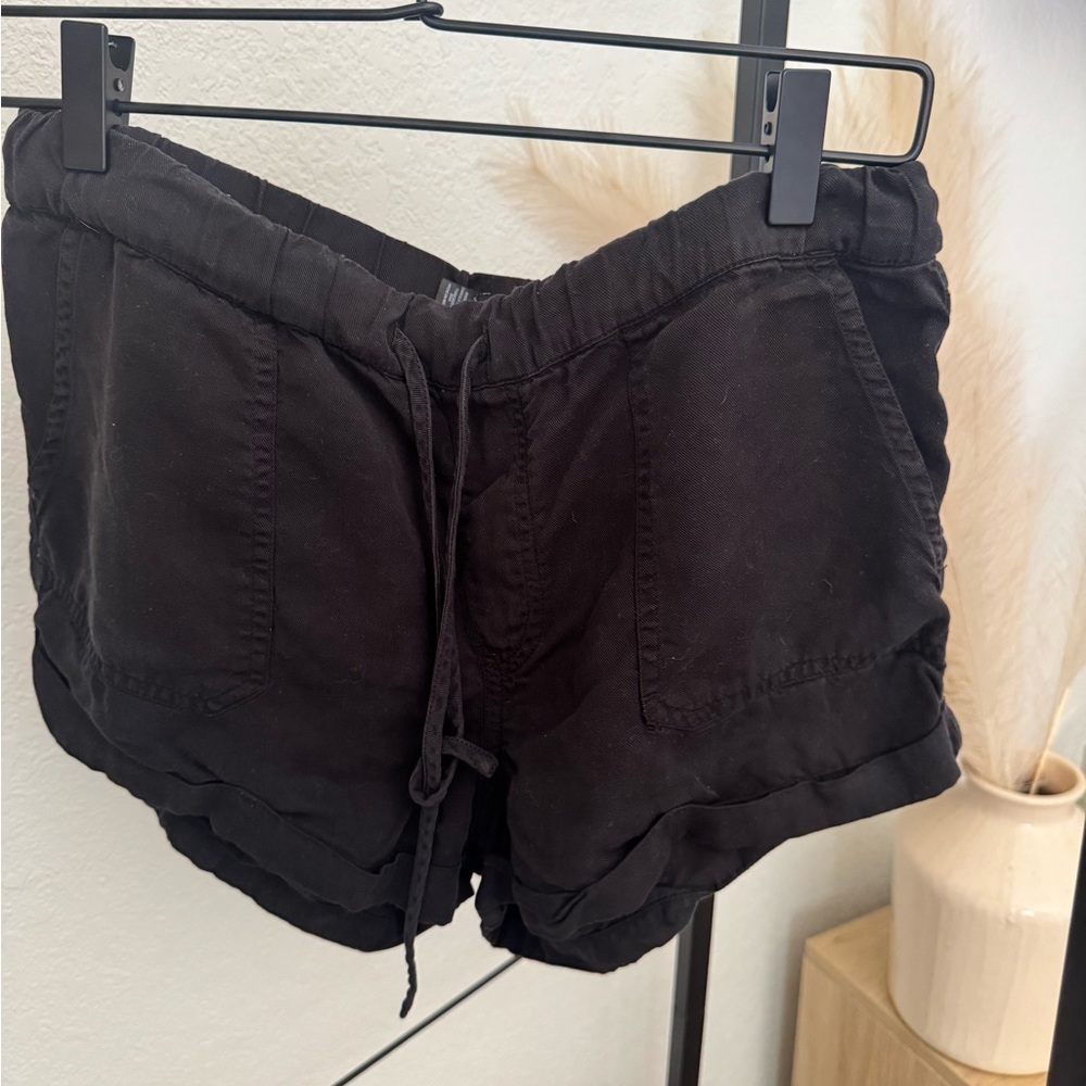 Volcom Black Athletic Shorts with Relaxed Fit